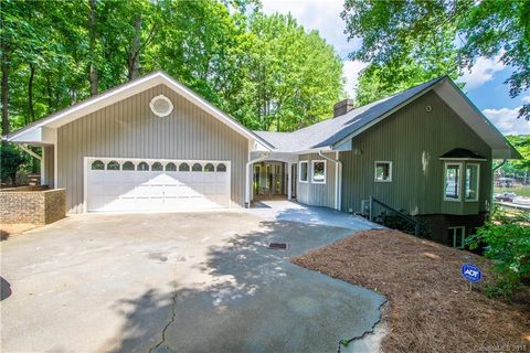 4533 Forest Cove Road