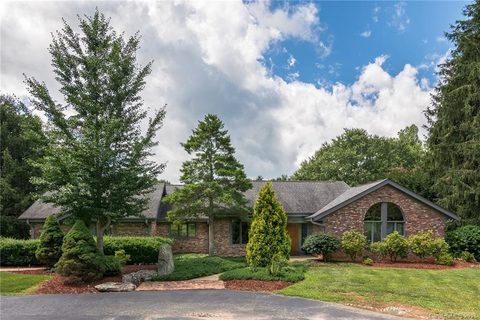 2000 Plum Tree Lane 12 & 13 sold home in Sugar Hollow Farms, Hendersonville, NC