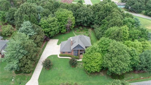 102 Chateau Drive
