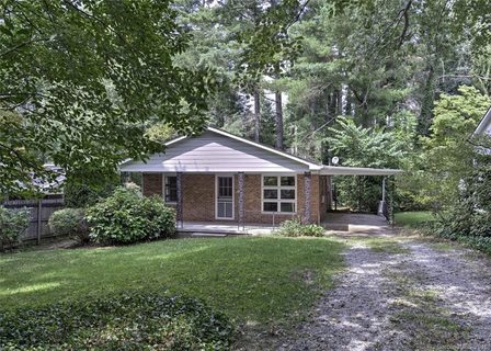 433 Princess Ann Drive sold home in Westwood, Hendersonville, NC