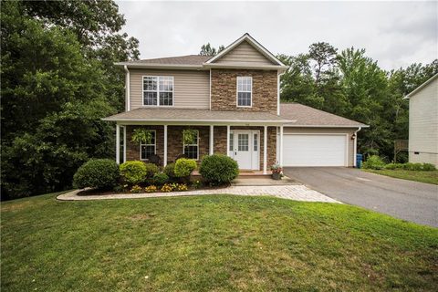 216 Pine Meadows Circle