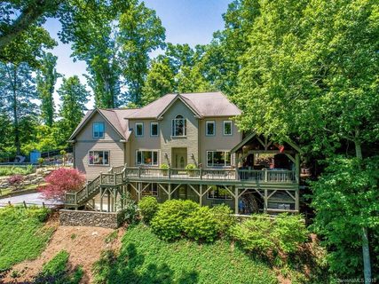 61 Fox Ridge Drive sold home in Fox Ridge, Fletcher, NC