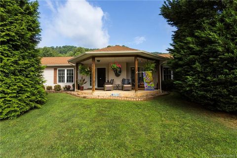 21 Pasco Loop sold home in Fox Run Meadows, Waynesville, NC