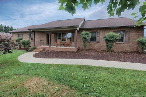 148 Meadow Oaks Drive sold home in Meadow Oaks, Statesville, NC