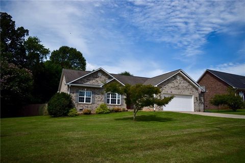 3534 47th Avenue Place sold home in Wandering Meadows, Hickory, NC