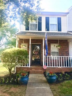 8244 Circle Tree Lane sold townhome in Crestview, Charlotte, NC