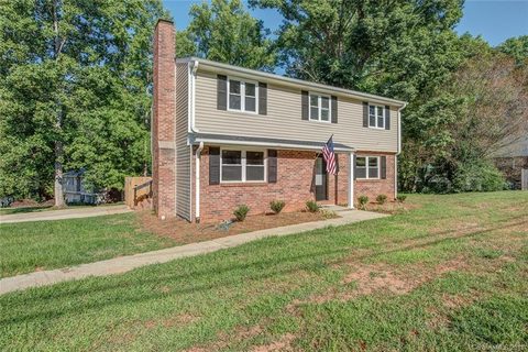 1607 Windy Rush Lane sold home in Kingswood South, Gastonia, NC