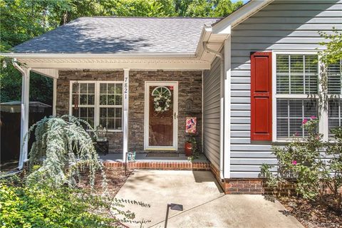 7821 Pebbleridge Drive sold home in Pebble Ridge, Charlotte, NC