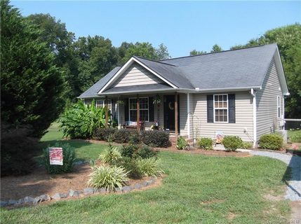 5208 Greenwood Lane