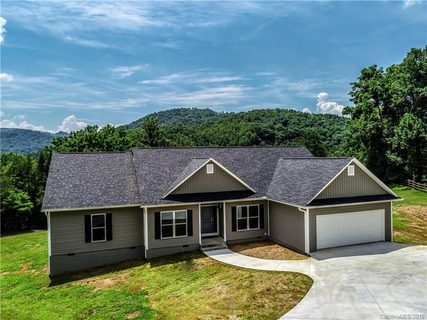 235 Sunshine Acres None sold home in Sunshine Acres, Sylva, NC