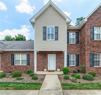 1098 22nd Street Place 405 sold townhome in Spring Meadows, Hickory, NC