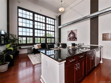 715 Graham Street 308