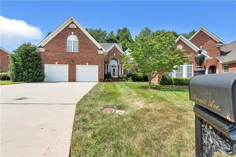 1244 Kennett Avenue sold home in Heritage Commons, Gastonia, NC