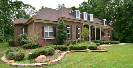 885 Arrow Point Lane