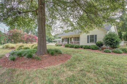 2412 Pine Forest Drive