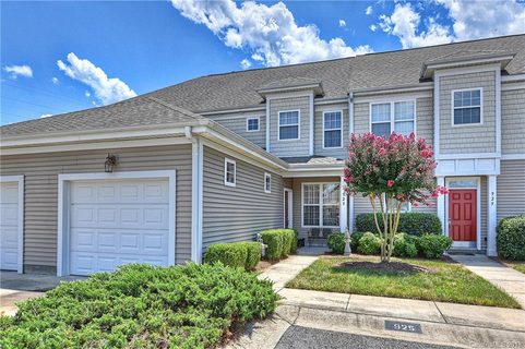 923 Claybrook Circle