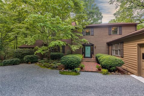 556 Fox Run Lane sold home in Hunting Wood, Tryon, NC