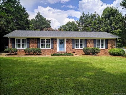 1728 Heatherhill Road