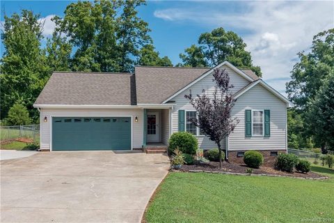 2395 Lake Shore Road 1