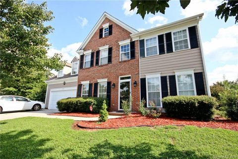 11117 Fox Cove Drive sold home in Hunters Ridge, Charlotte, NC