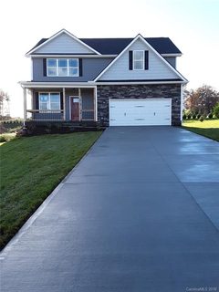 402 Beck Creek Circle