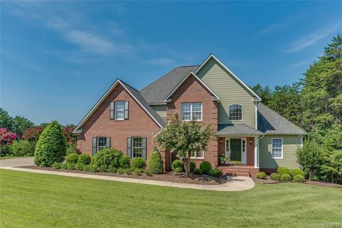 240 Ridgeview Drive sold home in Forest Hills - Bent Creek, Rutherfordton, NC