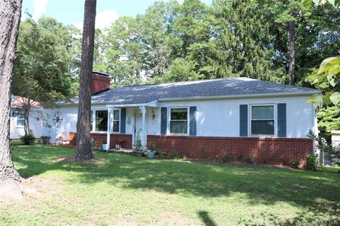 1546 Meadowbrook Lane