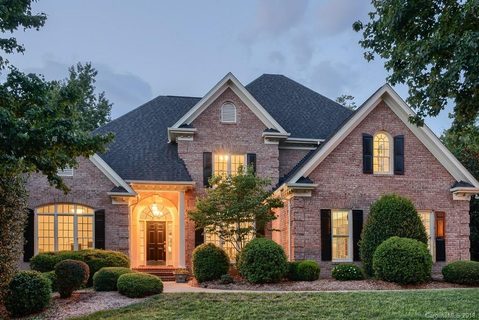8734 Oakthorpe Drive