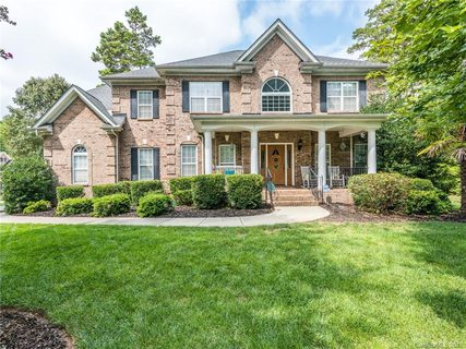 800 Crown Vista Court sold home in The Estates At Wesley Oaks, Wesley Chapel, NC