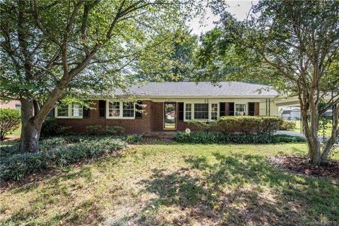 1926 Echo Lane
