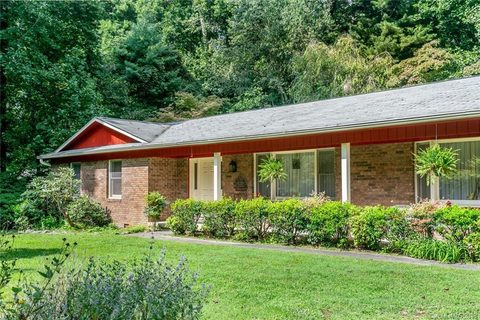 16 Hunters Lane