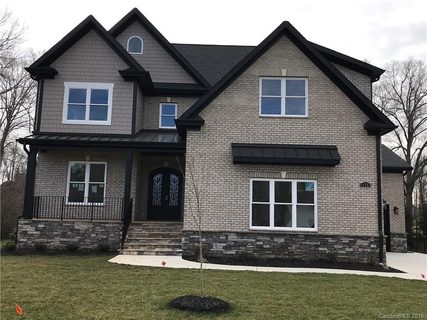 11753 James Richard Drive sold home in Vanderbilt At Providence, Charlotte, NC