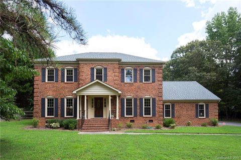 2115 East Providence Drive sold home in East Providence Estates, Charlotte, NC