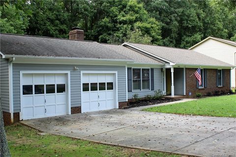903 Foxborough Road sold home in Olde Concord, Charlotte, NC