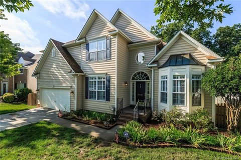 9216 Hickory Tree Lane sold home in Blakeney Heath - Fieldstone, Charlotte, NC