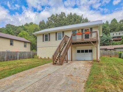 25 Heather Court sold home in Brookfield, Clyde, NC