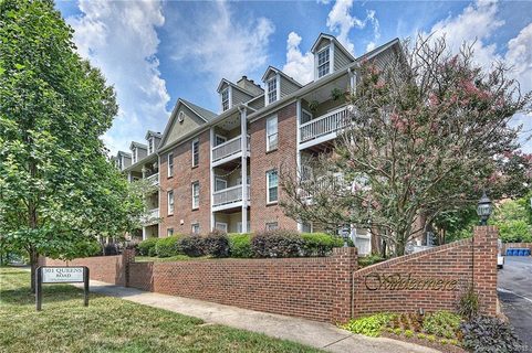 301 Queens Road 107 sold home in Windermere, Charlotte, NC