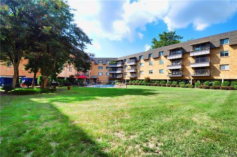 1323 Queens Road 211 sold condo in Charlotte House, Charlotte, NC