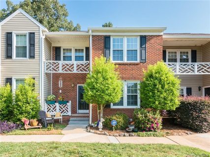 10808 Winterbourne Court sold townhome in Kensington at Raintree, Charlotte, NC