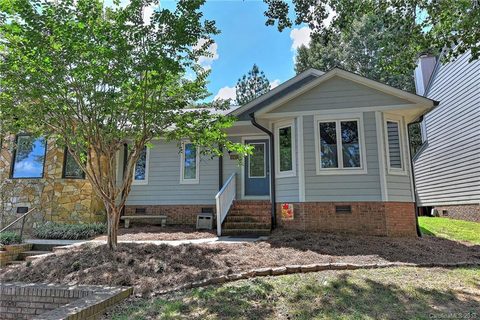 1007 Nw Kenilworth Court