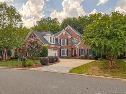 11829 James Richard Drive sold home in Vanderbilt at Providence, Charlotte, NC