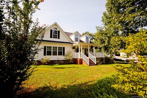 1900 Briarwood Circle