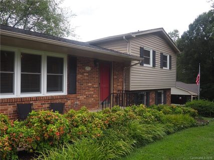 911 Lake Drive