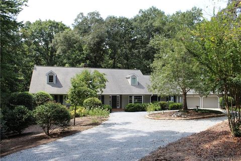 2 N Jackson Grove