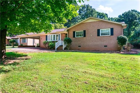 105 Dallas Lane sold home in Glen Echo, Statesville, NC