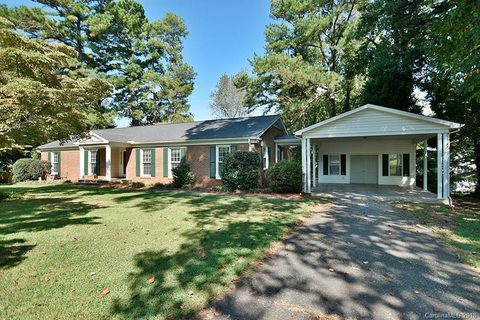 2116 Hempstead Road