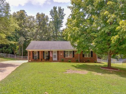 2802 Foxworth Drive