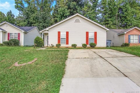 5717 Fairchase Avenue sold home in Fairstone, Charlotte, NC