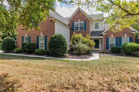 10003 Zackery Avenue sold home in Wynridge Estates, Charlotte, NC