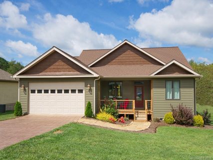 26 Linn Garden Lane sold home in Kortlinn Farms, Swannanoa, NC